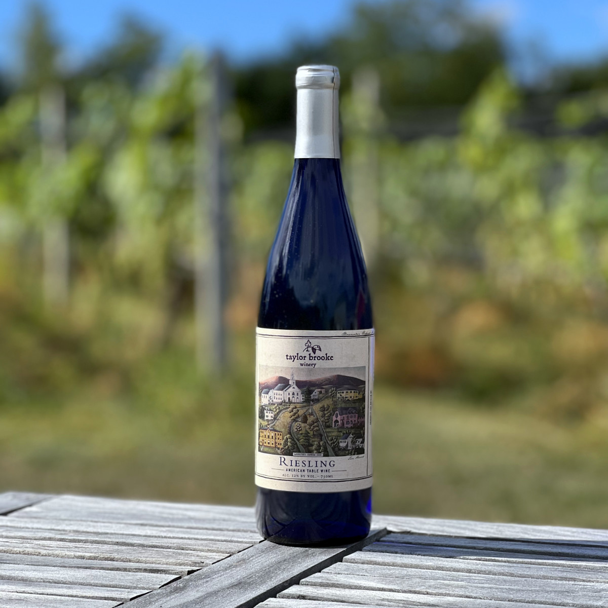 riesling Riesling white wine bottle